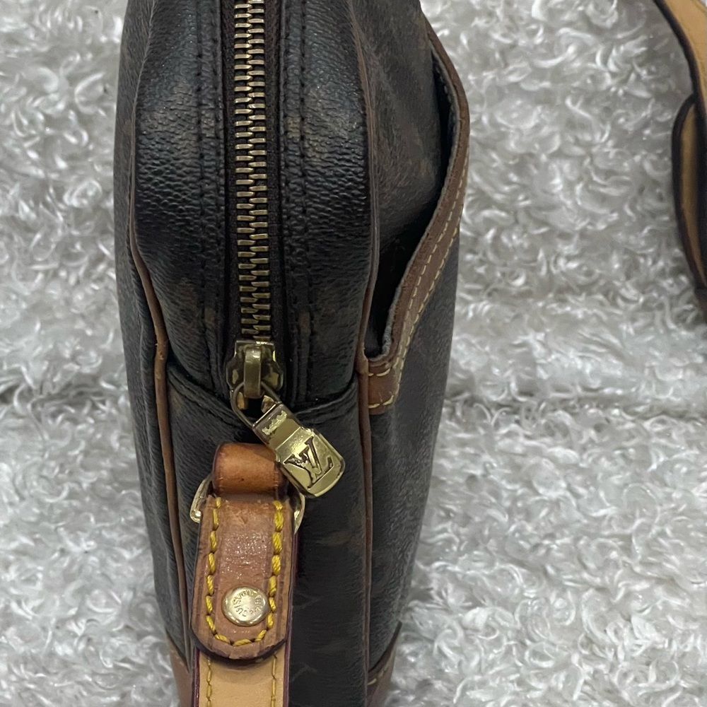 Louis Vuitton Monogram Danube Crossbody Bag - Picture 3 of 16